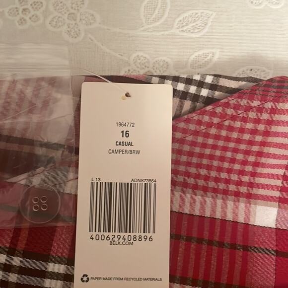 Women’s shorts by Kim Rogers size 16, NWT Red White, Taupe, Brown Plaid - Picture 9 of 11